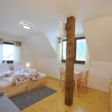 Horehronska Kuria 招待所 Telgárt